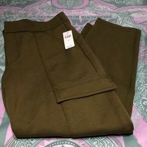 Slim essential cargo pants